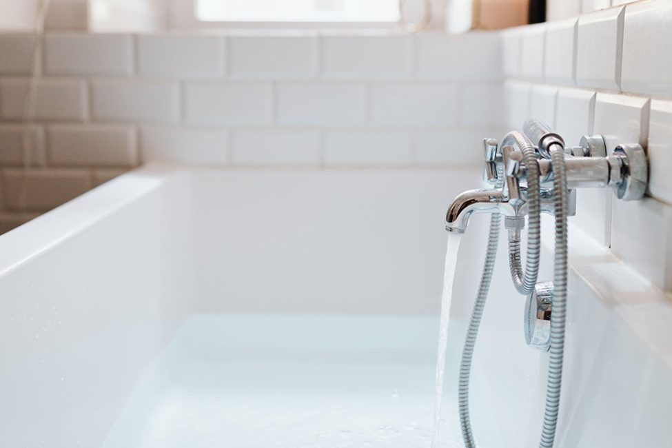 Bath filling up